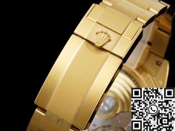 Rolex Daytona In Gold​ Artisans de Genève Golden Color Case