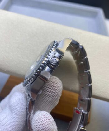 GMT Master II Two Tone Clean Factory New M126710GRNR-0004
