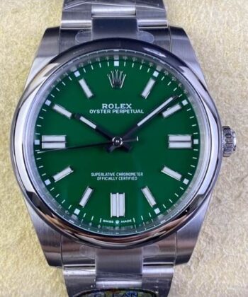 Vintage Rolex Oyster Perpetual M124300-0005 Green Dial