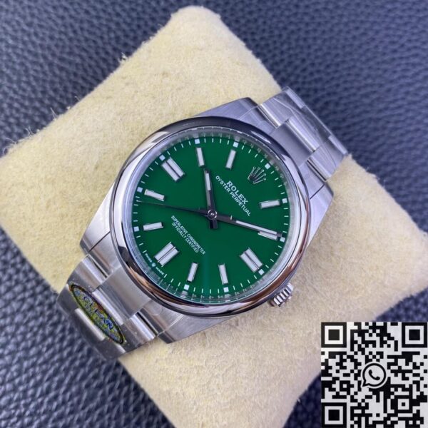 Vintage Rolex Oyster Perpetual M124300-0005 Green Dial