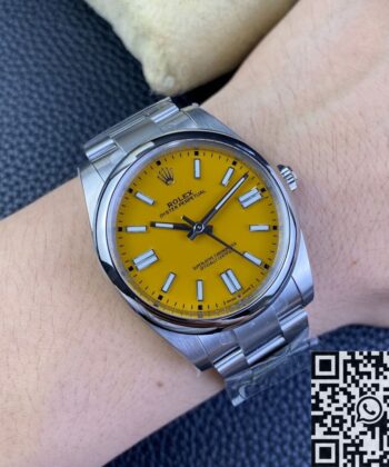 Clean Replica Oyster Perpetual Rolex M124300-0004 Yellow Dial