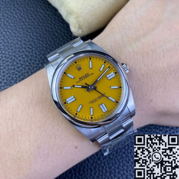 Clean Replica Oyster Perpetual Rolex M124300-0004 Yellow Dial