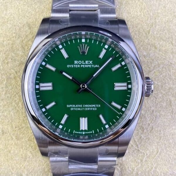 Oyster Perpetual 36mm Rolex M126000-0005 Green Dial
