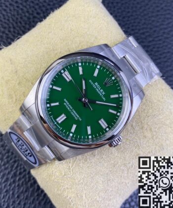 Oyster Perpetual 36mm Rolex M126000-0005 Green Dial