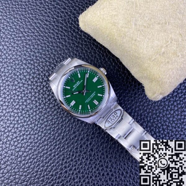 Oyster Perpetual 36mm Rolex M126000-0005 Green Dial