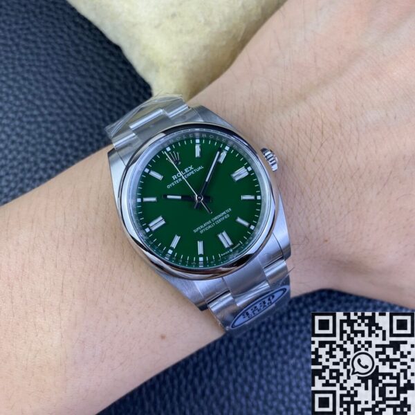 Oyster Perpetual 36mm Rolex M126000-0005 Green Dial