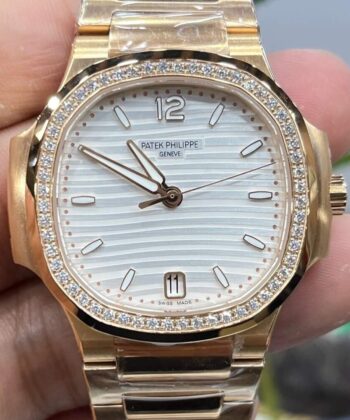 Patek Philippe Fake Nautilus 7118/1200R-001 Silver Dial 3K