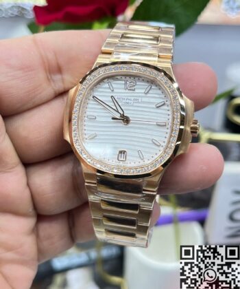 Patek Philippe Fake Nautilus 7118/1200R-001 Silver Dial 3K