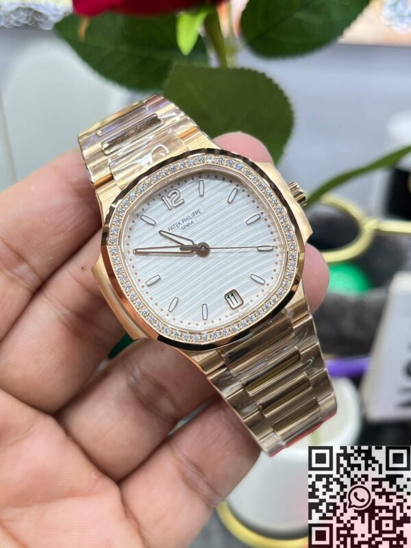 Patek Philippe Fake Nautilus 7118/1200R-001 Silver Dial 3K