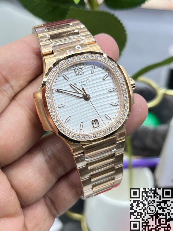 Patek Philippe Fake Nautilus 7118/1200R-001 Silver Dial 3K