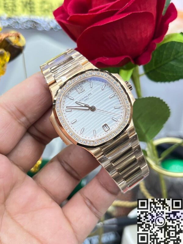 Patek Philippe Fake Nautilus 7118/1200R-001 Silver Dial 3K