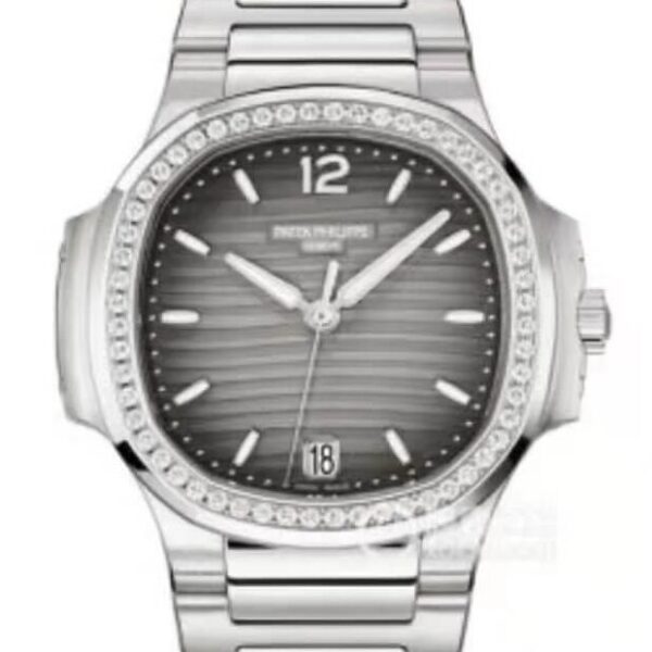 3K Patek Philippe Nautilus 7118/1200A-011