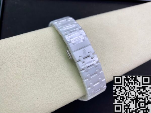 AP APS Watch Royal Oak 26579CB.OO.1225CB.01 White Ceramic