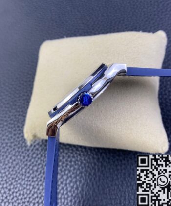 Hublot Classic Fusion 542.NX.7170.LR Blue Dial Watch APS