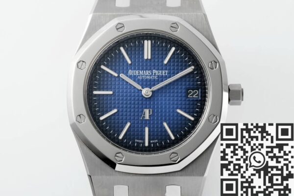 Audemars Piguets Royal Oak​ 15202IP.OO.1240IP.01 Gradient Blue