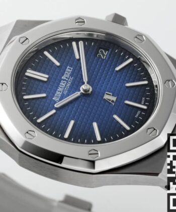 Audemars Piguets Royal Oak​ 15202IP.OO.1240IP.01 Gradient Blue