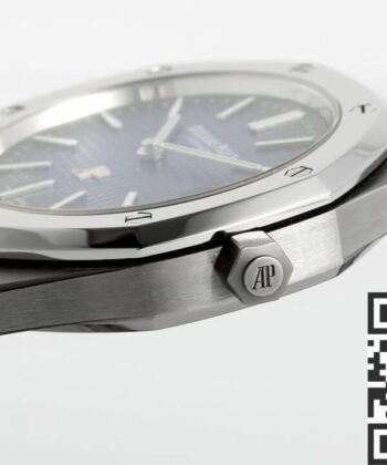 Audemars Piguets Royal Oak​ 15202IP.OO.1240IP.01 Gradient Blue