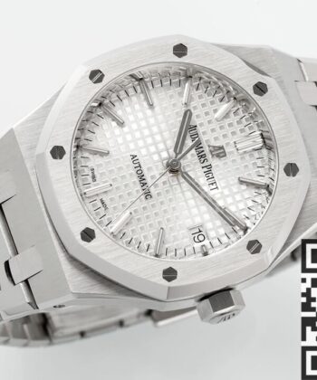 Audemars Piguet Royal Oak Watch 15450ST.OO.1256ST.01 Silver