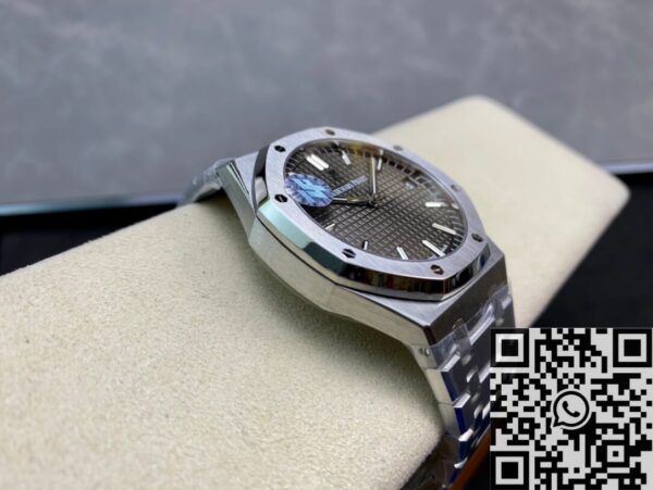 Watch Audemars Piguet Royal Oak​ 15500ST.OO.1220ST.02 Grey