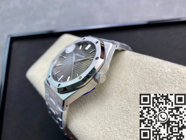 Watch Audemars Piguet Royal Oak​ 15500ST.OO.1220ST.02 Grey