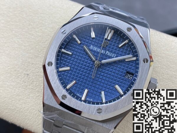 Audemars Piguet Mini Royal Oak​ 15500ST.OO.1220ST.01 Blue