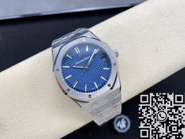 Audemars Piguet Mini Royal Oak​ 15500ST.OO.1220ST.01 Blue