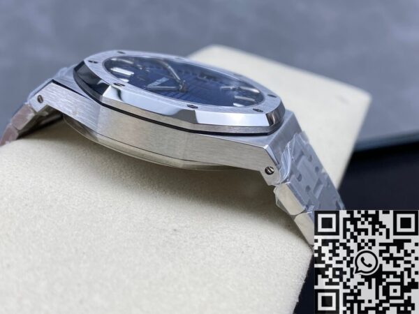 Audemars Piguet Mini Royal Oak​ 15500ST.OO.1220ST.01 Blue