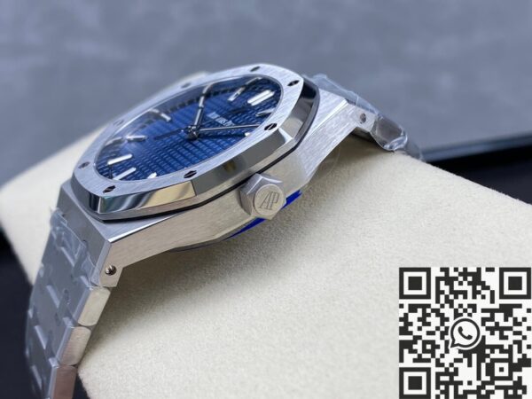 Audemars Piguet Mini Royal Oak​ 15500ST.OO.1220ST.01 Blue
