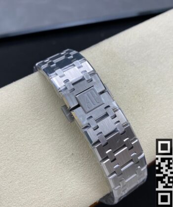 Audemars Piguet Mini Royal Oak​ 15500ST.OO.1220ST.01 Blue