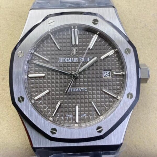 Audemars Piguet Royal Oak Water Resistant 15400ST.OO.1220ST
