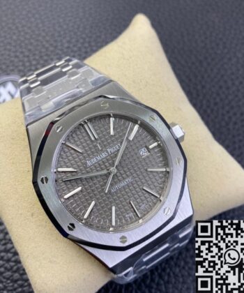 Audemars Piguet Royal Oak Water Resistant 15400ST.OO.1220ST