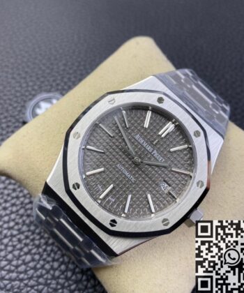 Audemars Piguet Royal Oak Water Resistant 15400ST.OO.1220ST