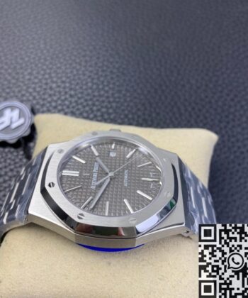 Audemars Piguet Royal Oak Water Resistant 15400ST.OO.1220ST