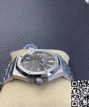 Audemars Piguet Royal Oak Water Resistant 15400ST.OO.1220ST