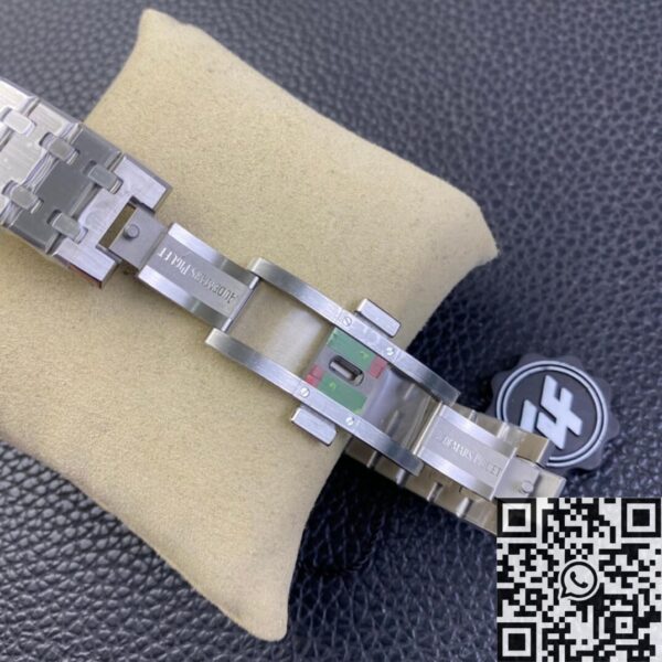 Audemars Piguet Royal Oak Water Resistant 15400ST.OO.1220ST