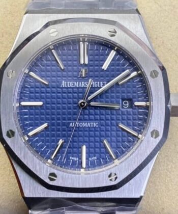 Audemars Piguet's Royal Oak​ 15400ST.OO.1220ST.03 Blue Dial