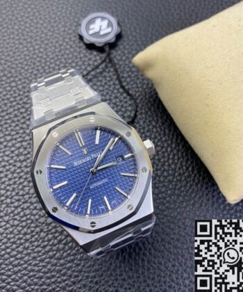 Audemars Piguet's Royal Oak​ 15400ST.OO.1220ST.03 Blue Dial