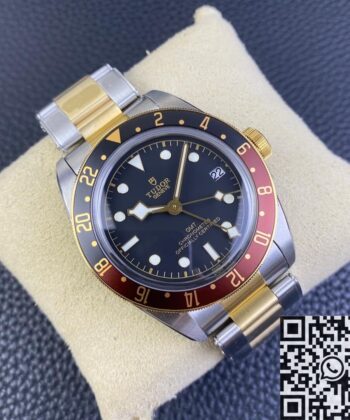 Tudor Black Bay Burgundy​ Heritage M79833MN-0001 GMT Watch