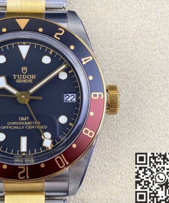 Tudor Black Bay Burgundy​ Heritage M79833MN-0001 GMT Watch