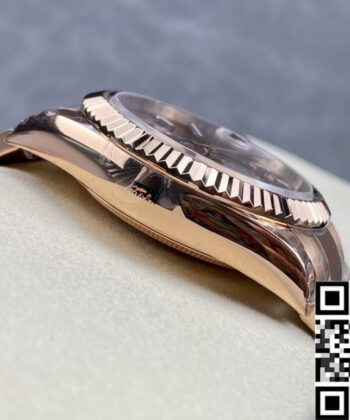 Rolex Sky Dweller Steel​ M326935-0006 Rose Gold Noob Factory