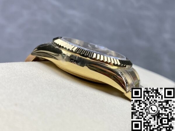 Sky-Dweller Rolex Gold M326938-0004 Black Dial Noob Factory