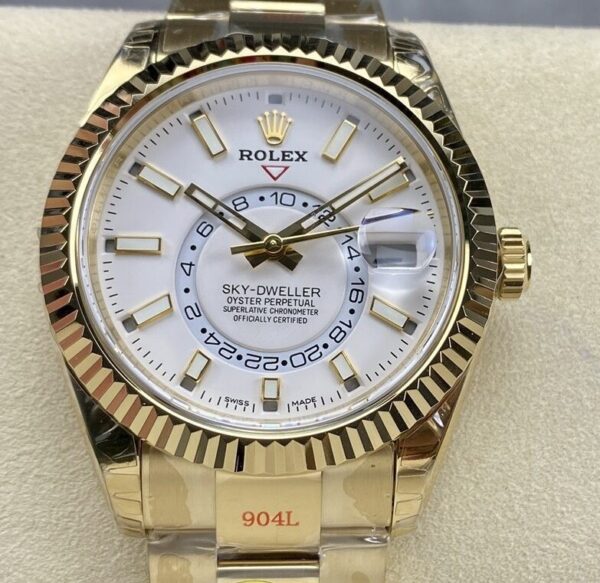 Noob Sky Dweller Watch Rolex M326938-0005 White Dial