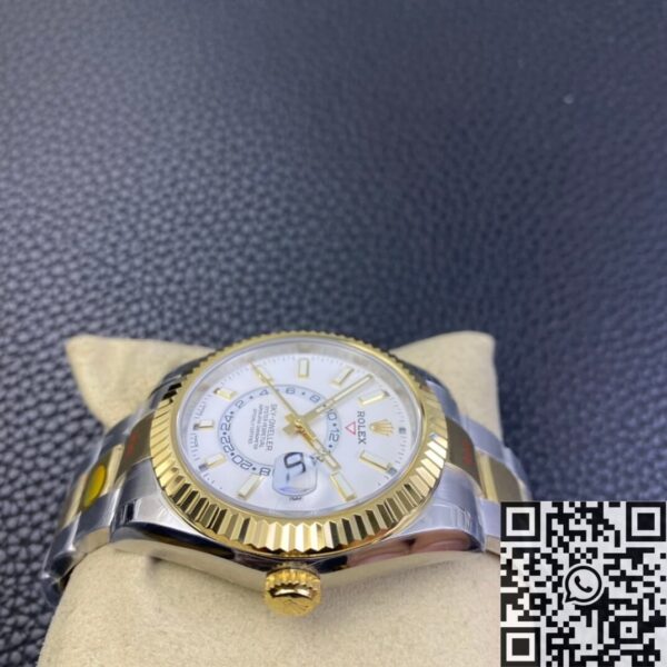 Noob Factory Replica Rolex Sky Dweller M326933-0009 White Dial