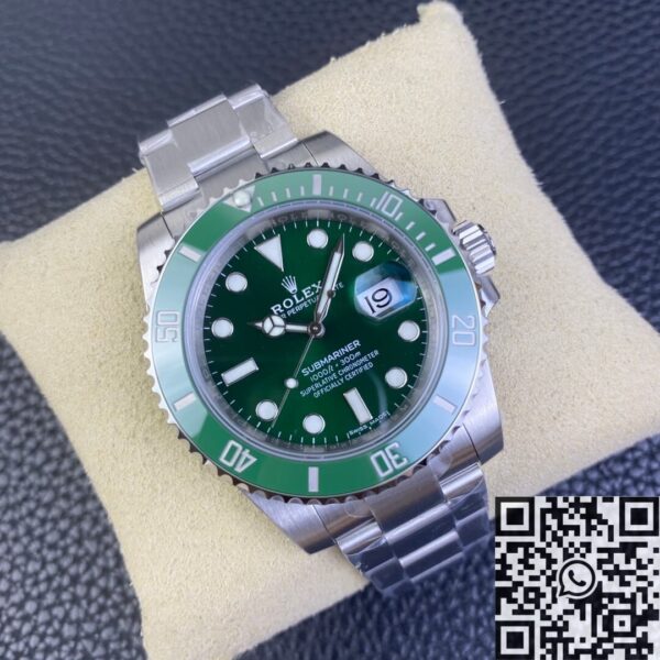 Submariner Rolex 116610LV-0002 Green Dial Size 40mm Watch