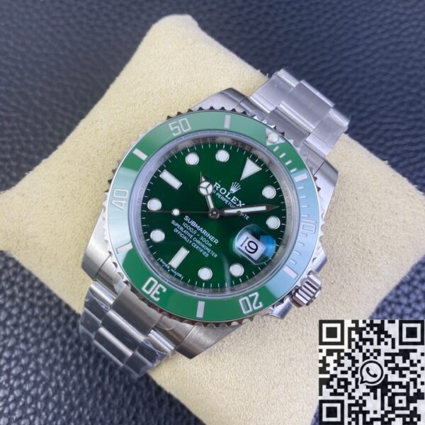 Submariner Rolex 116610LV-0002 Green Dial Size 40mm Watch