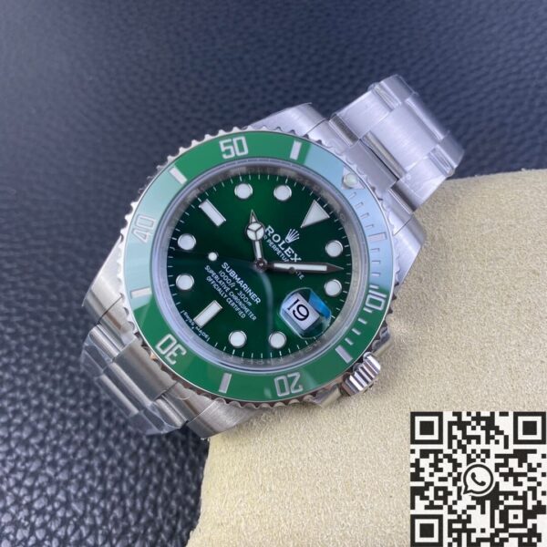 Submariner Rolex 116610LV-0002 Green Dial Size 40mm Watch