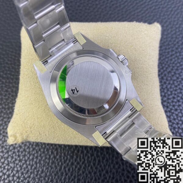 Submariner Rolex 116610LV-0002 Green Dial Size 40mm Watch