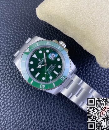 Submariner Rolex 116610LV-0002 Green Dial Size 40mm Watch