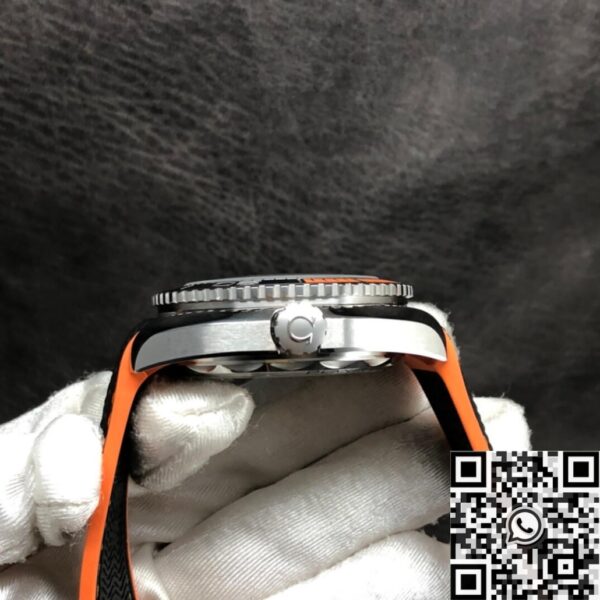 Omega Professional Seamaster 600M Diver 215.32.44.21.01.001