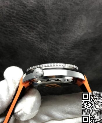 Omega Professional Seamaster 600M Diver 215.32.44.21.01.001